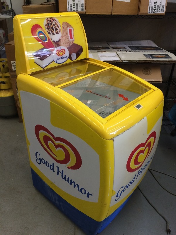 Ice Cream Freezer - works and freezes