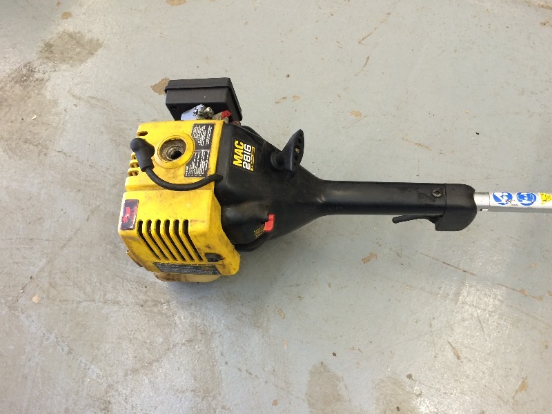 McCulloch Gas weed whipper  MAC2816