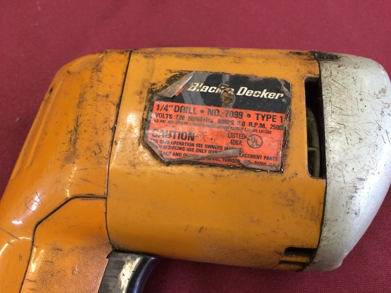 Black & Decker 14 Drill - works