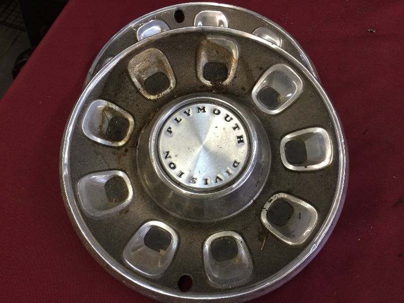 Plymouth Davison hub caps - lot of 2