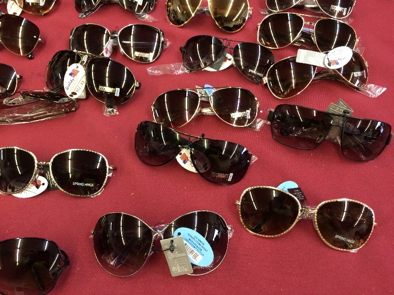 Assorted Quality Sun Glasses NEW lot of approx. 29  Great for resale, ebay, garage sales, flea market sellers