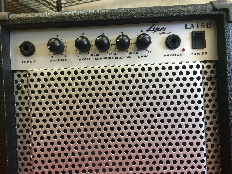 LYON Guitar Amp  15 watts - works