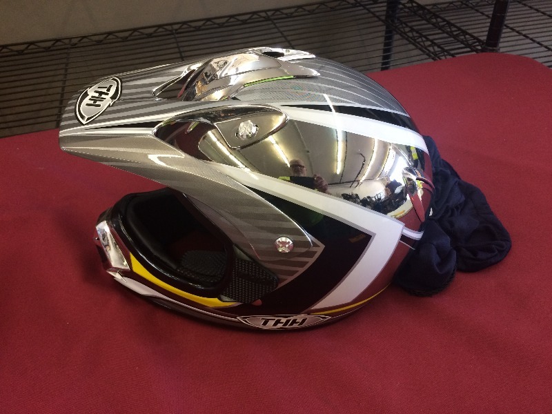 THH Helmet  DOT  size Youth M  - looks to be like new