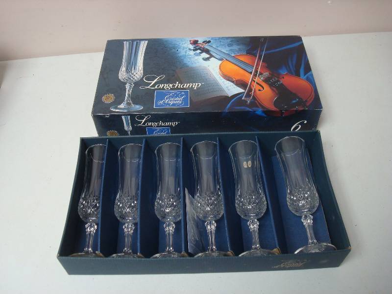 lot 29 image: Set Of 6 Longchamp Crystal Flute Glasses, Some Wear To Box