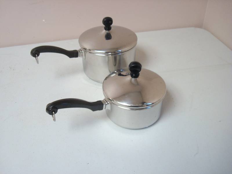lot 31 image: Pair OF Farberware Sauce Pans, Looks Unused