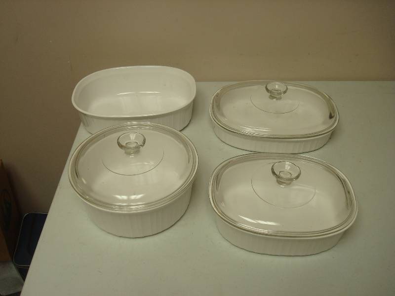 lot 34 image: Lot Of Corning Wear Dishes