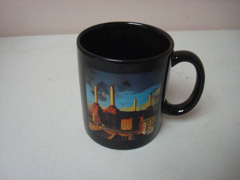 lot 42 image: Pink Floyd Album Cover Coffee Mug