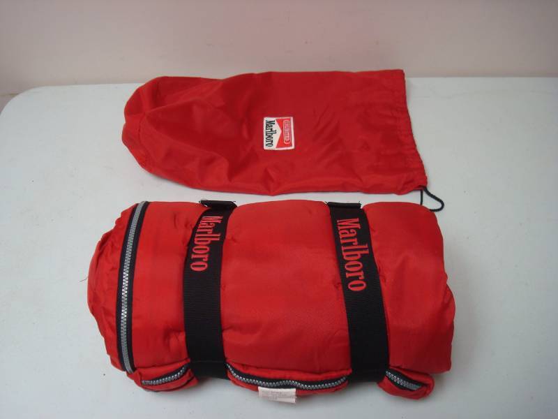 lot 64 image: Marlboro Cigarette Slumber Bag