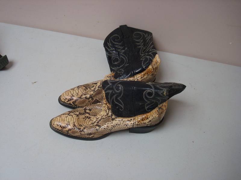 lot 65 image: Pair Of Cowboy Boots, Loots Like Snake Skin, Lots Of Wear, Size 8.5