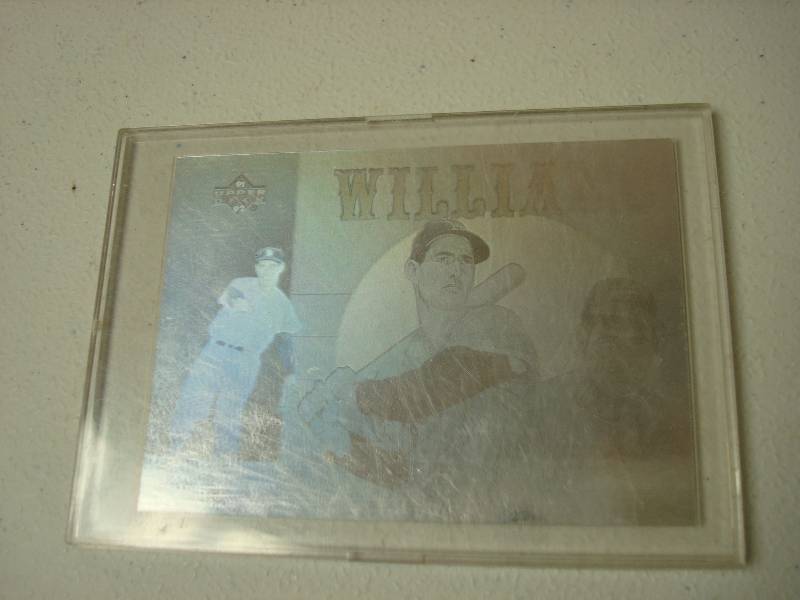 lot 76 image: 1993 Ted Williams Upperdeck Hologram Baseball Card