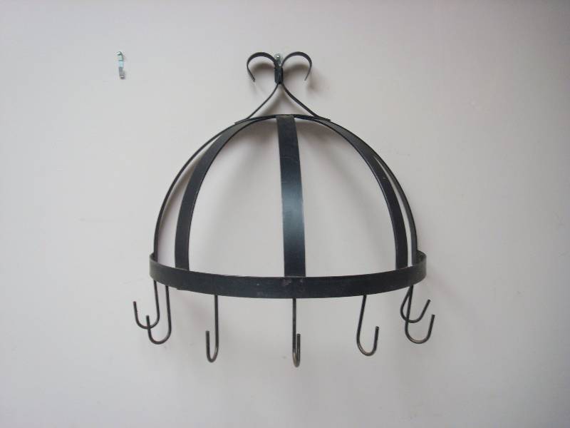 lot 87 image: Iron Metal Hanging Rack