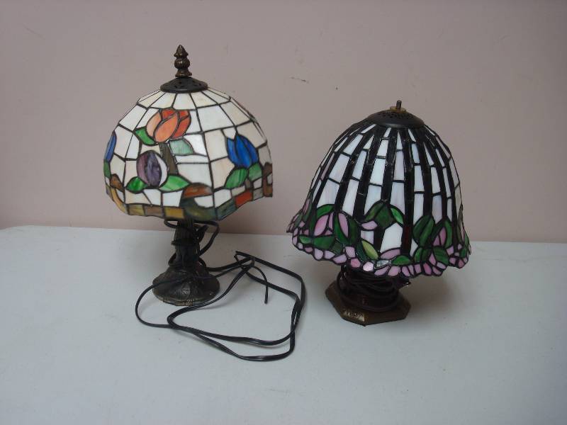lot 89 image: Pair Of Small Stained Glass Lamps, Do Not Work