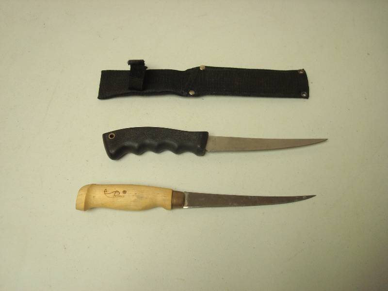lot 92 image: Pair Of Fillet Knives, One Missing Case