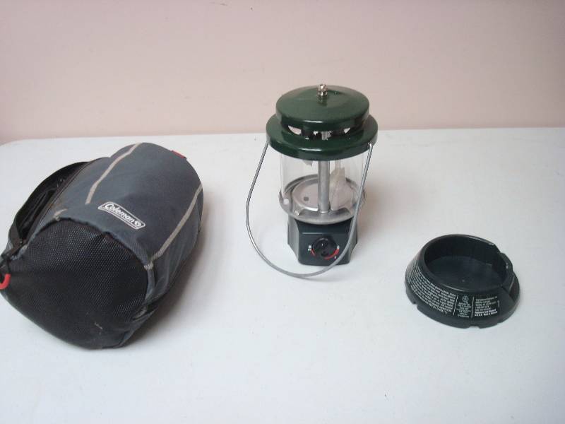 lot 98 image: Coleman Lantern, Untested