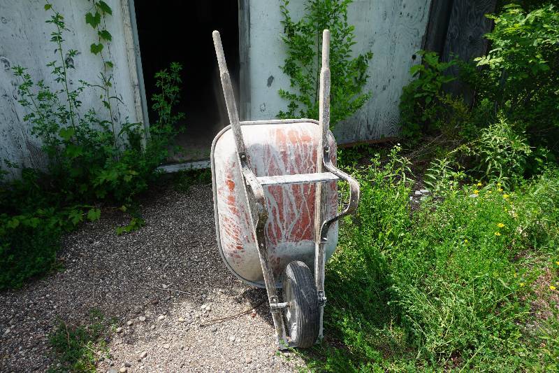 Contractors Wheel Barrel