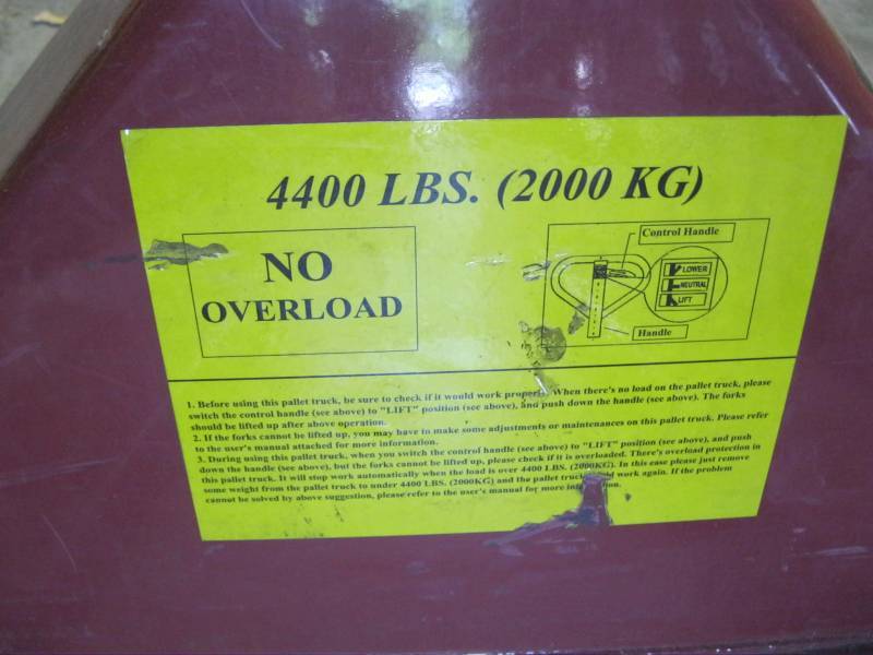lot 10 image: Northern Tool Pallet Jack 4400lb Ca...