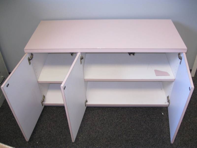 lot 60 image: Taupe 3 Door Cabinet Work Bench 28...