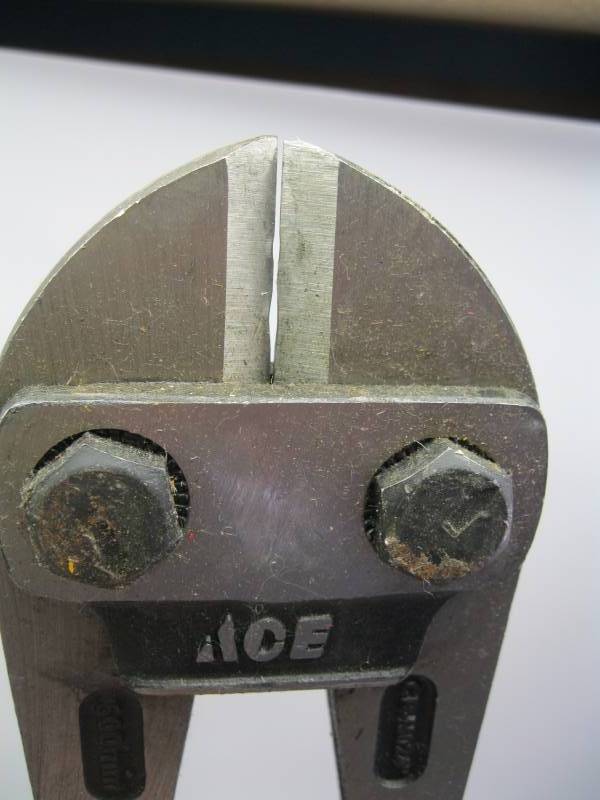 lot 75 image: Ace 24 Bolt Cutters ...