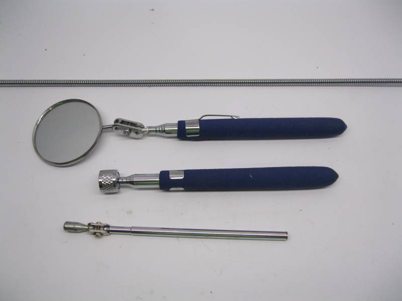 lot 79 image: 24 Grabber, (2) Telescopic Magneti...