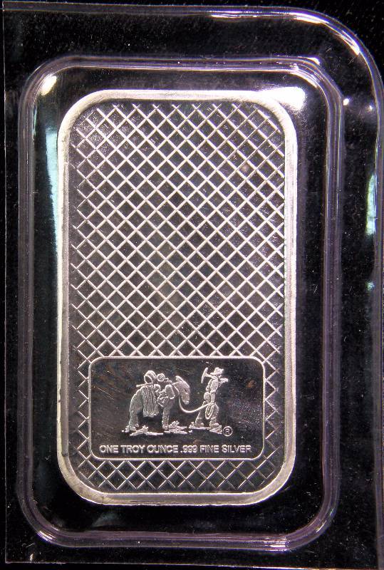 1 TROY OZ. .999 FINE SILVER BAR EAGLE DESIGN SEALED