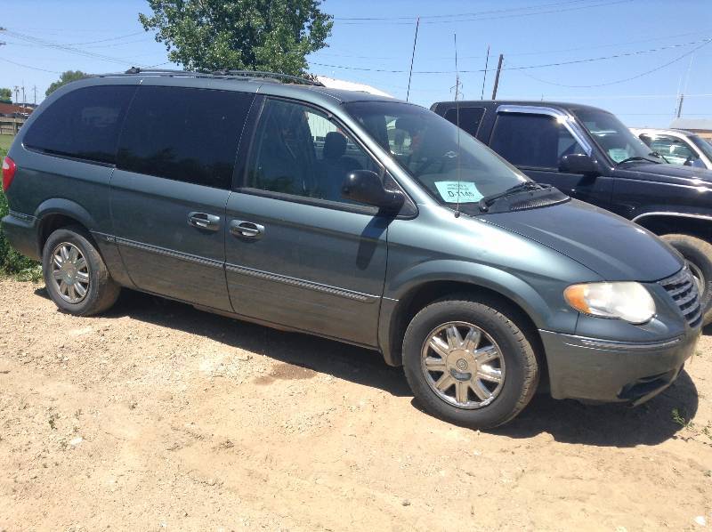 2005 Chrysler Town and Country