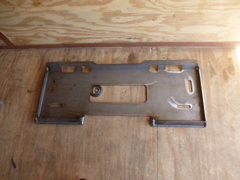 lot 17 image: Skid Steer adapter plate