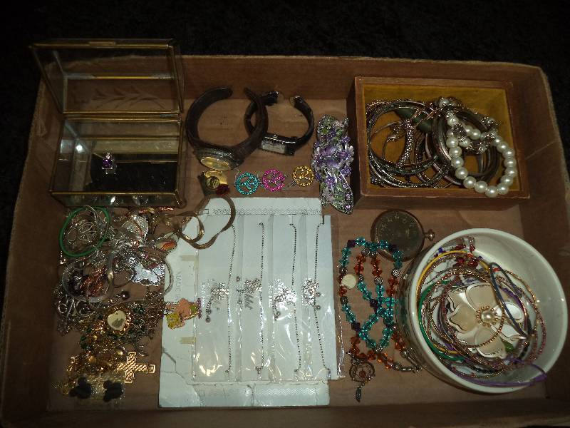 Lot - Misc Jewelry