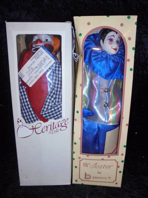 Lot - Porcelain Clown Dolls