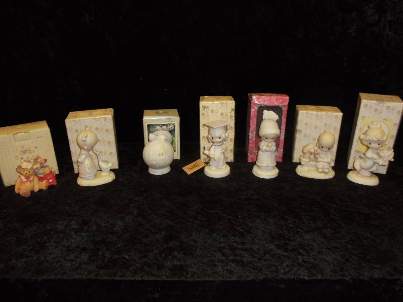Lot - Misc Precious Moment Figurines