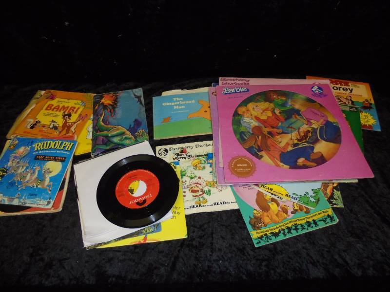 Lot - Vintage Childrens Records, books