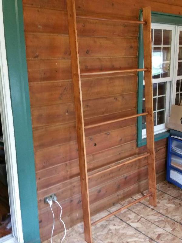 84 Tall Wooden Quilt Rack