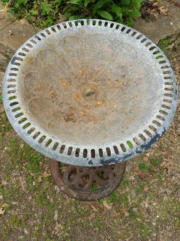 Bird Bath Cast Iron Base