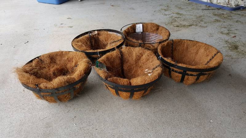 5 Bedded Flat Iron, etc. Hanging Baskets