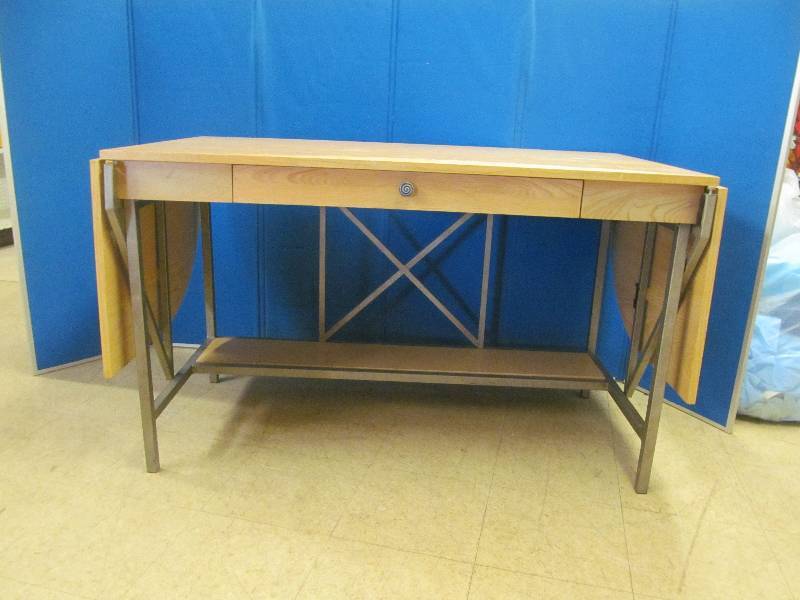 lot 1 image: desk