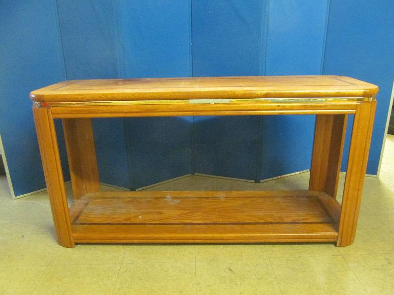 lot 46 image: sofa table