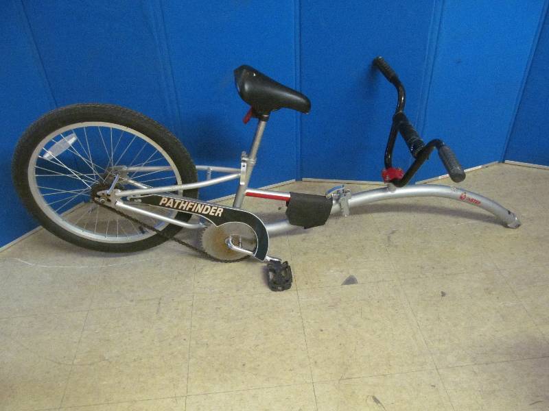lot 55 image: Pathfinder bike