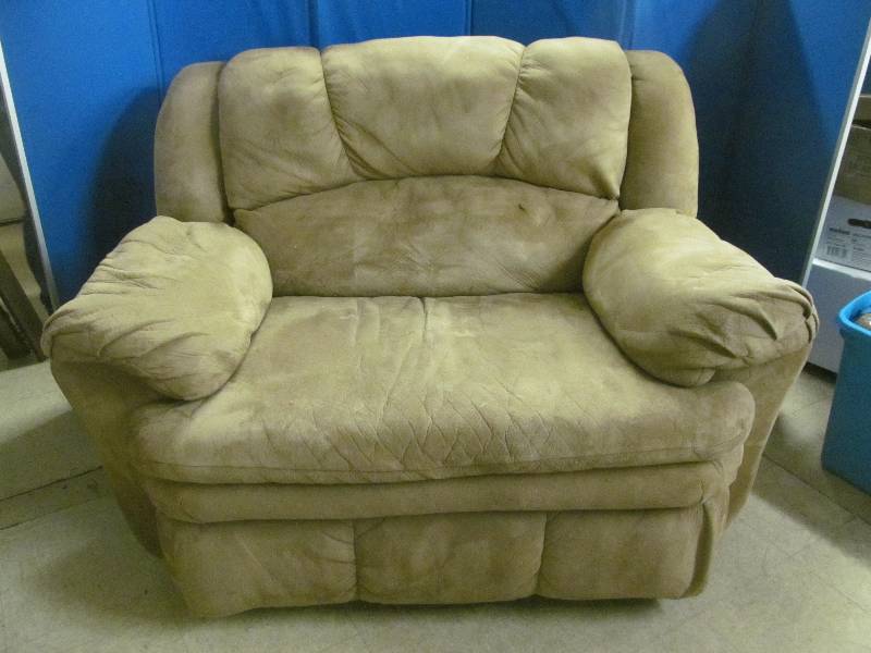 lot 69 image: chair
