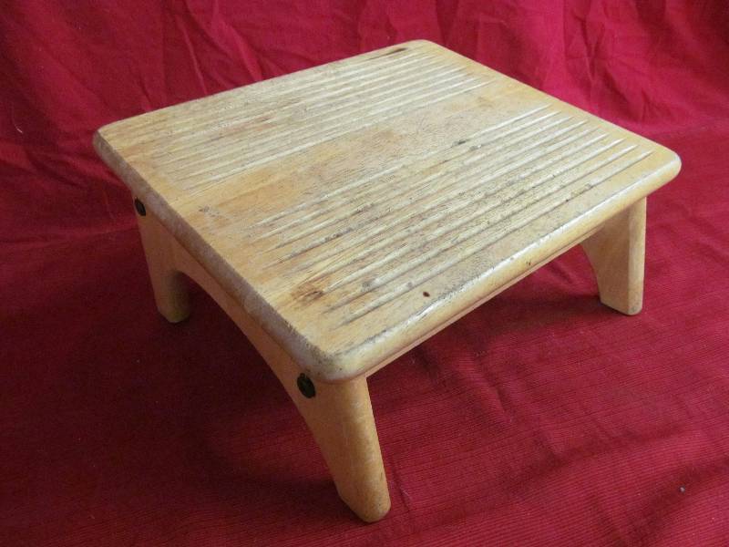 lot 102 image: wood stool