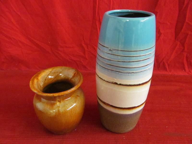 lot 113 image: vases