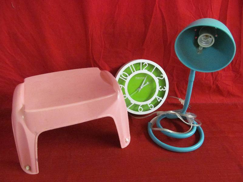 lot 114 image: clock stool lamp