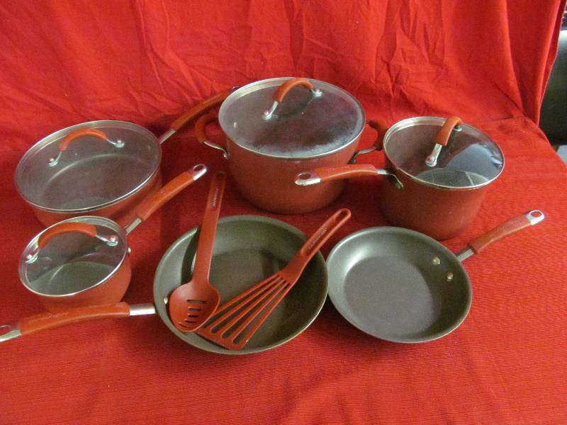 lot 115 image: Rachel Ray pots and pans
