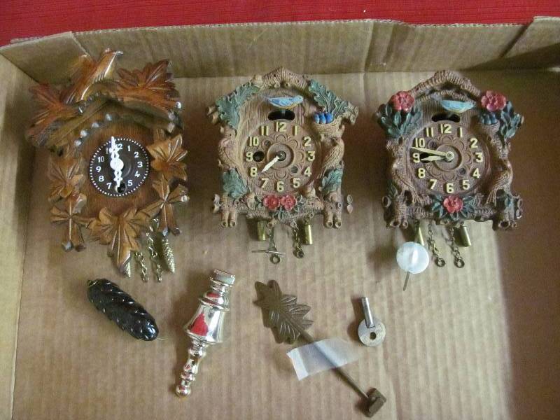 lot 118 image: cuckoo clocks