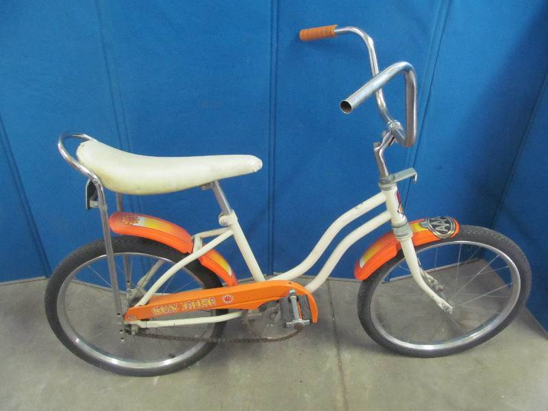 lot 156 image: Bicycle