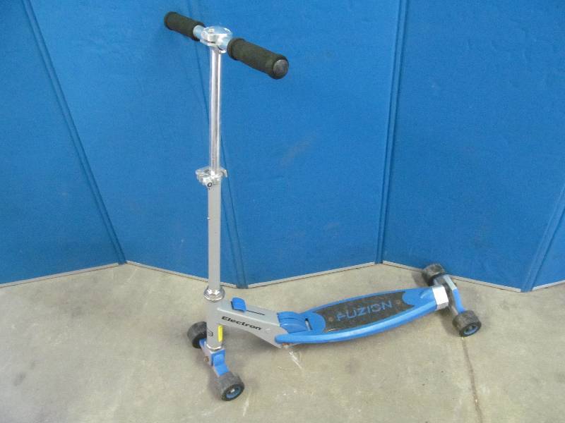 lot 157 image: Bicycle