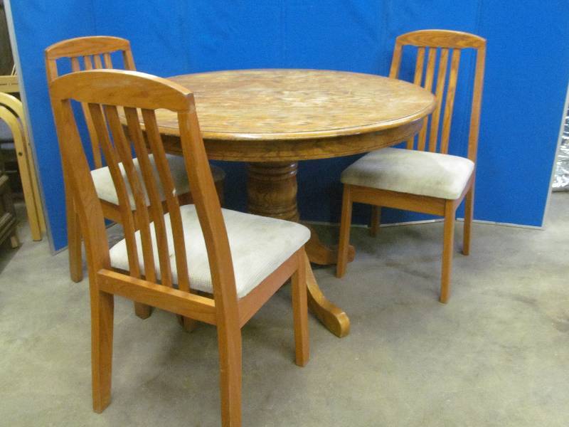 lot 166 image: Dining Set