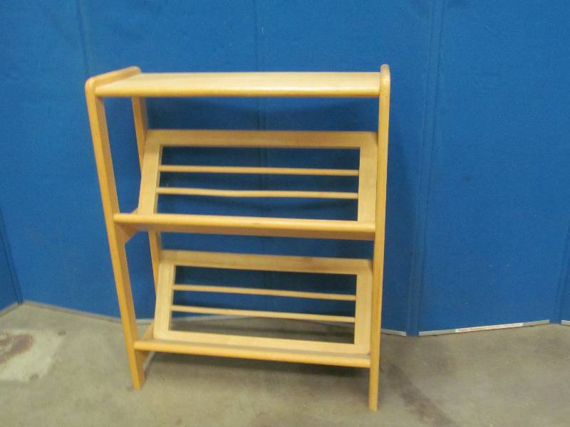 lot 168 image: Book Shelf
