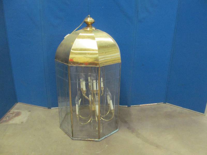lot 180 image: Light