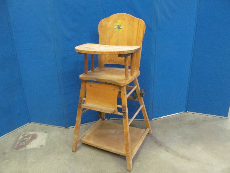 lot 185 image: High Chair