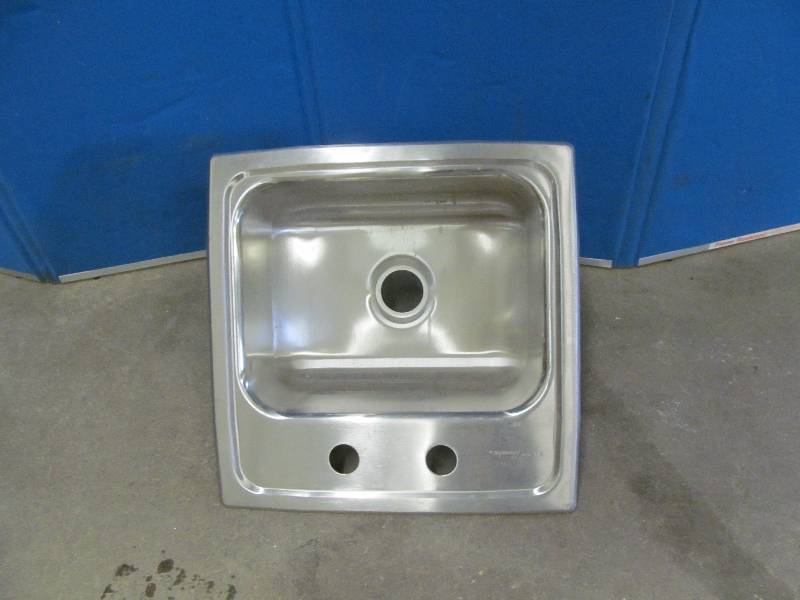 lot 194 image: Sink