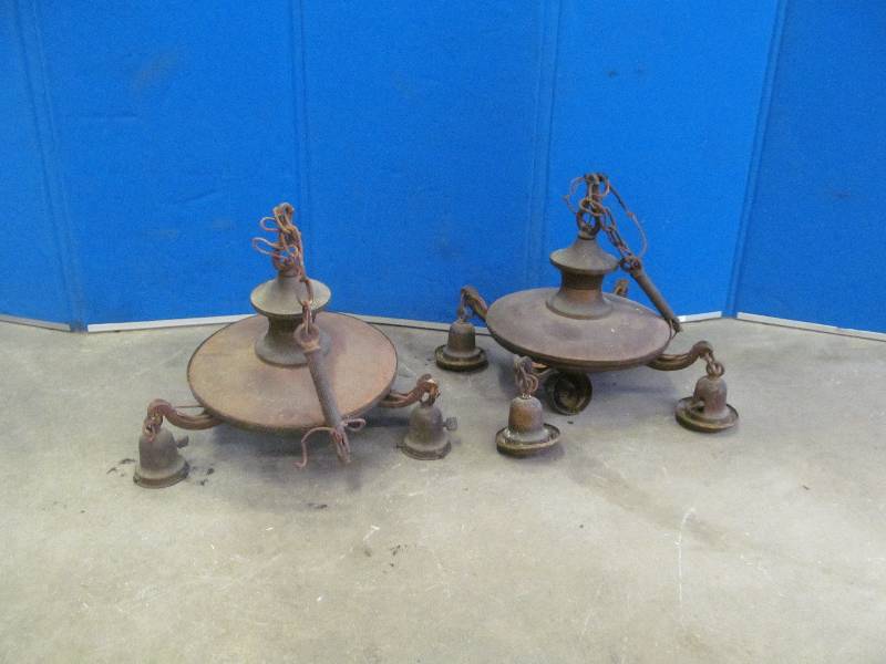 lot 197 image: Vintage Lights